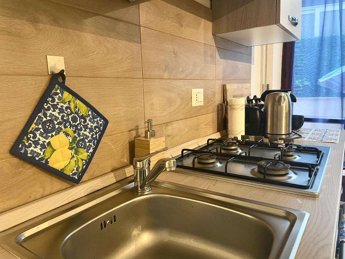 Approdo Di Marina Apartment Vietri Екстериор снимка